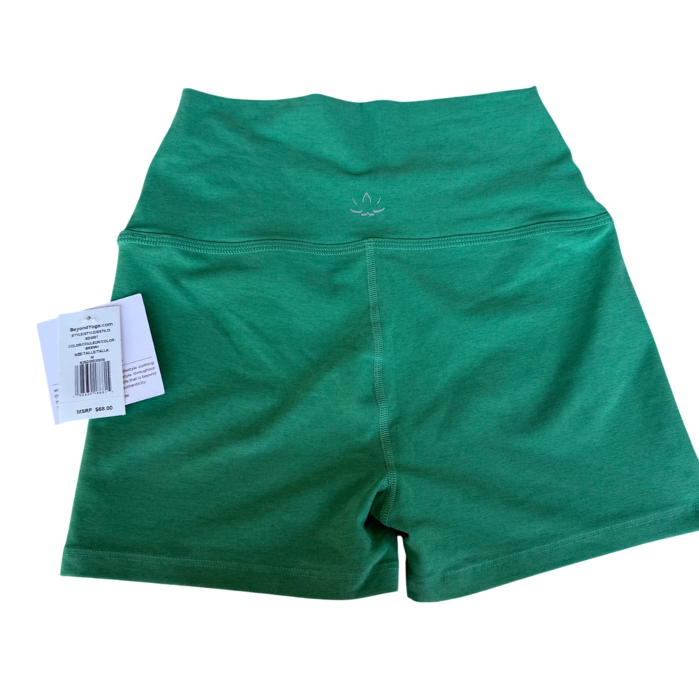 Beyond Yoga Green Women's Shorts - Picture 5 of 10